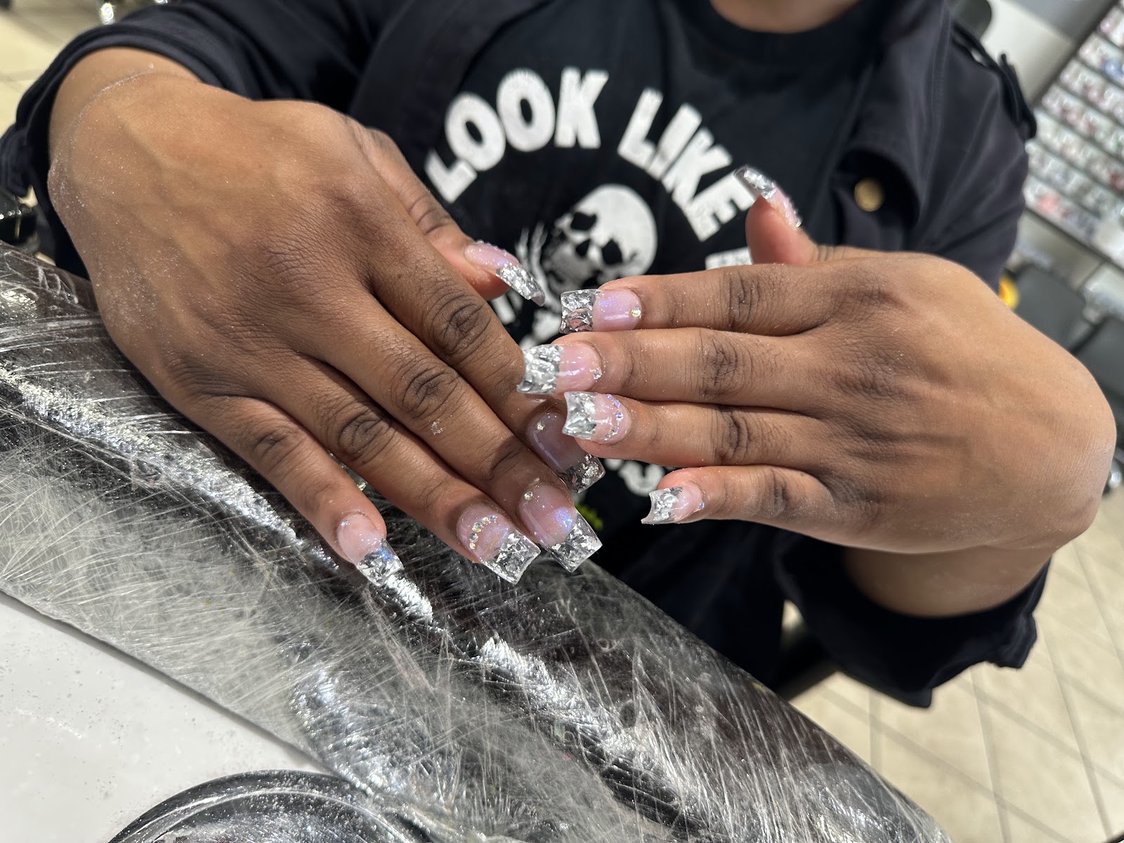 Diamond Nail & Spa logo